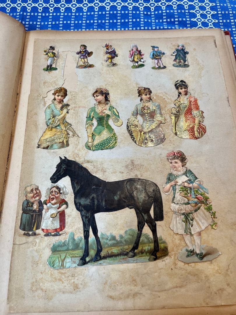 アンティーク赤ずきんちゃん♡他たっぷりのクロモス貼り大盤サイズアルバム冊子