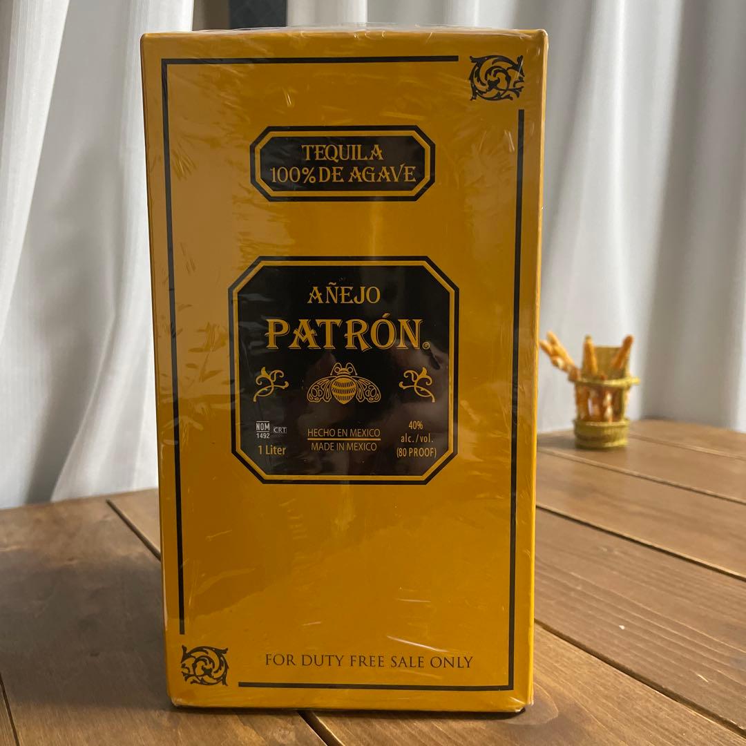 PATRÓN AÑEJO テキーラ 1L