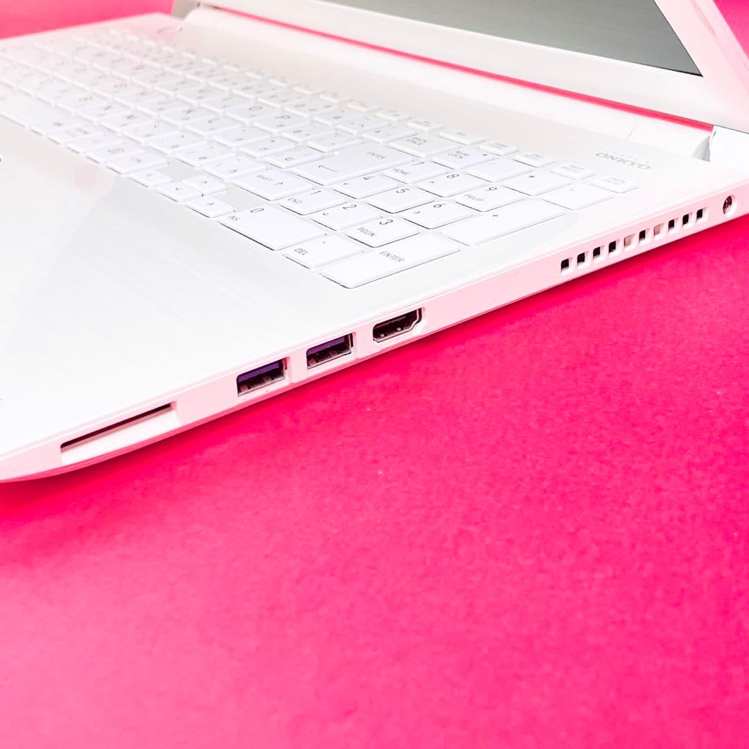 高性能Corei7✨️大容量1TB薄型ノートパソコン✨️可愛い白カメラ付きブルーレイ