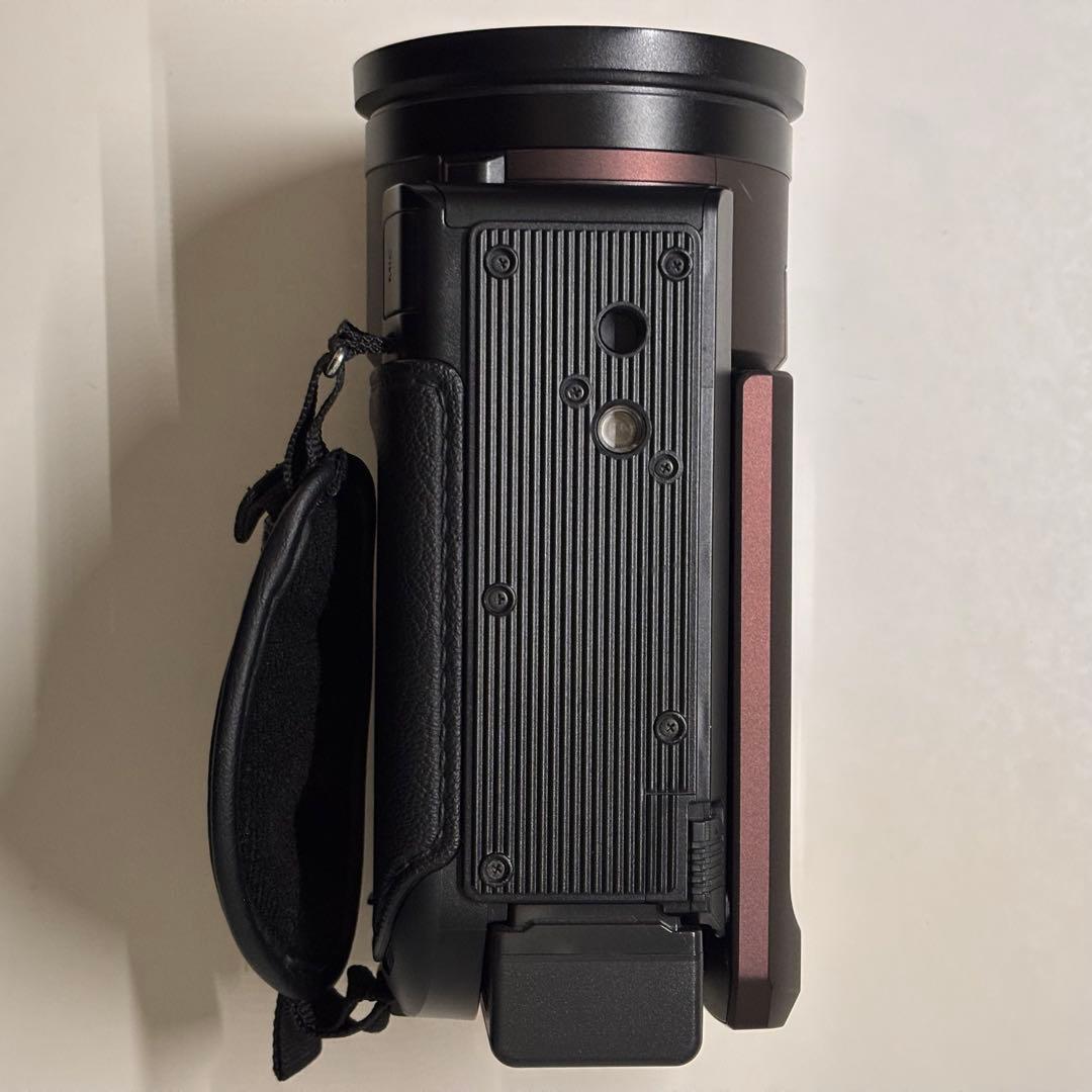 【Panasonic】4Kビデオカメラ HC-VX1M SDカード・バッテリー付