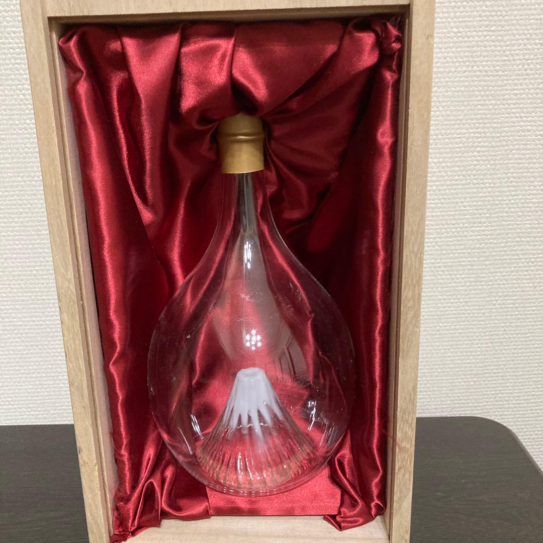 富士山のデザインの日本酒空き瓶 木箱入り
