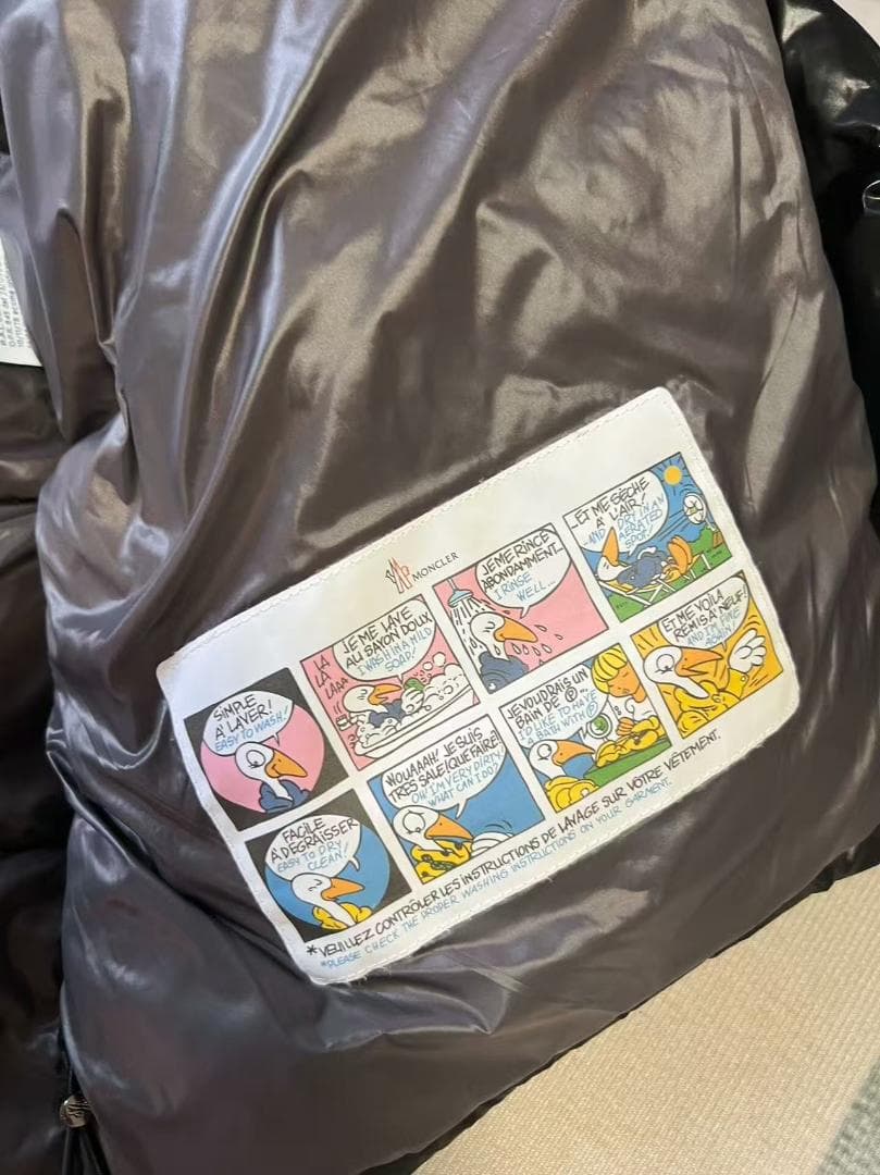 ブラック フード付きダウンジャケット~~~~