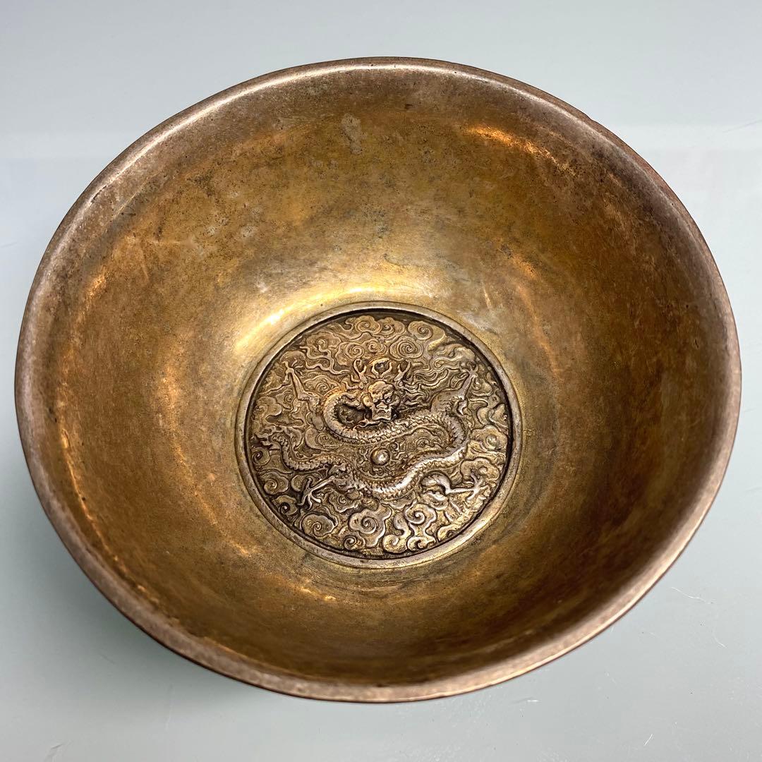 旧蔵　古い彫刻の皿　凹凸彫刻　騰雲銀龍　雙龍戲珠　古美術　時代物　アンティーク