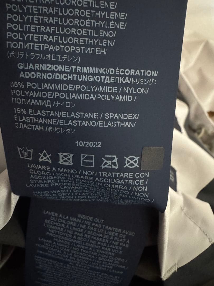 Herno ヘルノ　Laminar GORE-TEX ジャケット　48サイズ