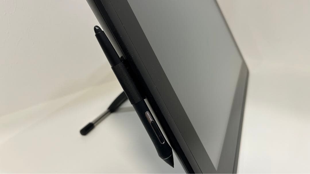 【Wacom Cintiq 22】左手デバイス付