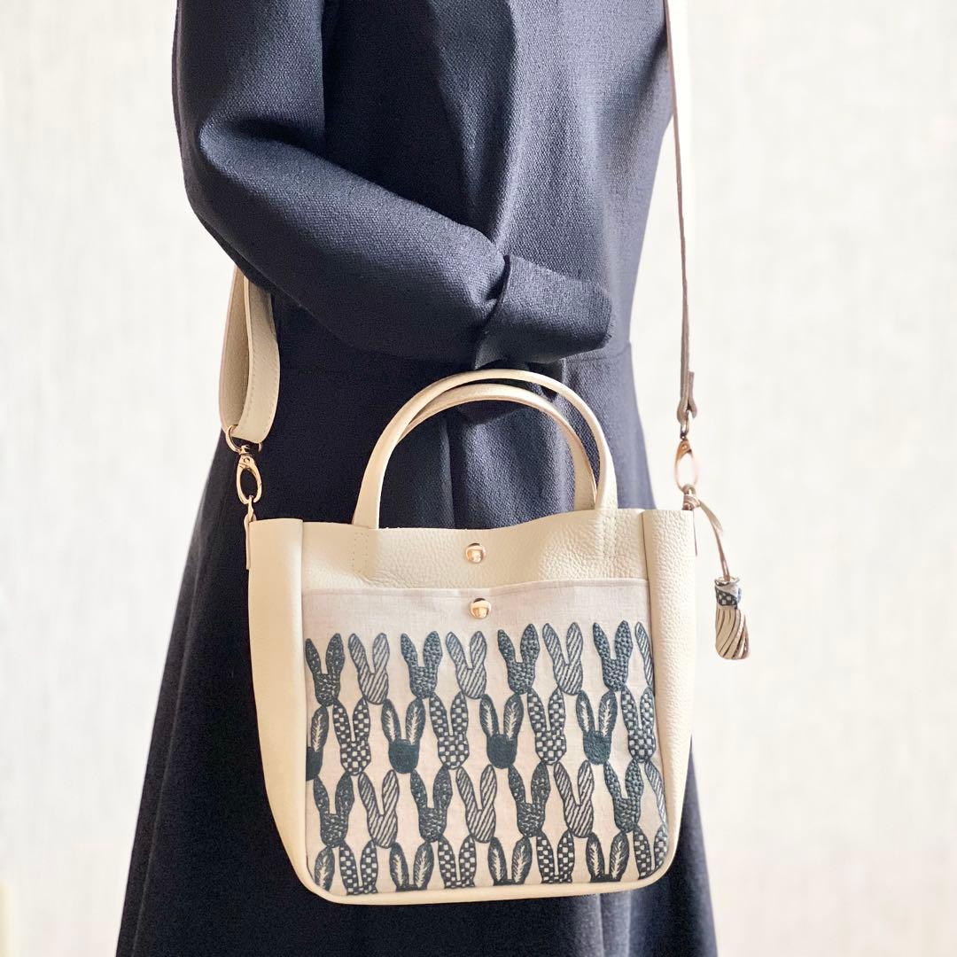 中秋の名月セール‼️ トート型本革ショルダーバッグ　MB510-015