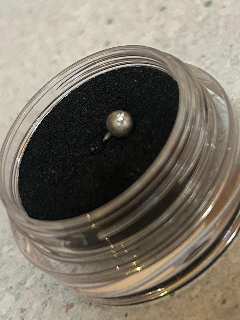 ピコレット プラチナ ダイヤモンド ボール型ピアス