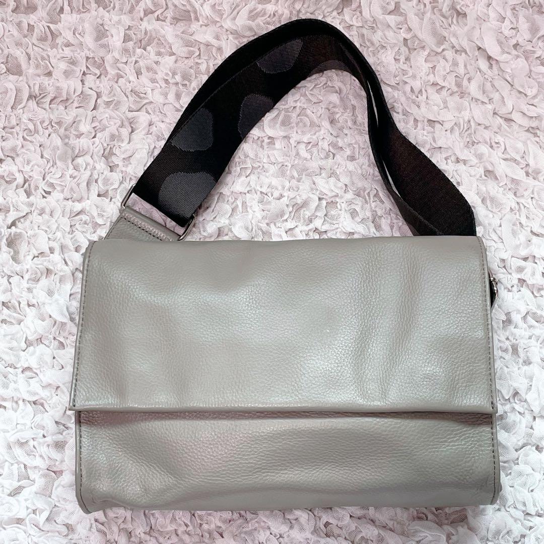 美品✨ear PAPILLONNER 柄テープボディバッグ ダルメシアン グレー