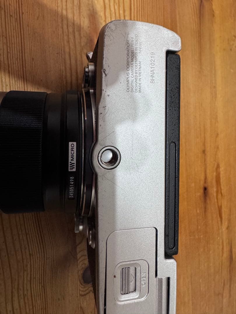 OLYMPUS PEN-F ミラーレス一眼 本体とレンズ