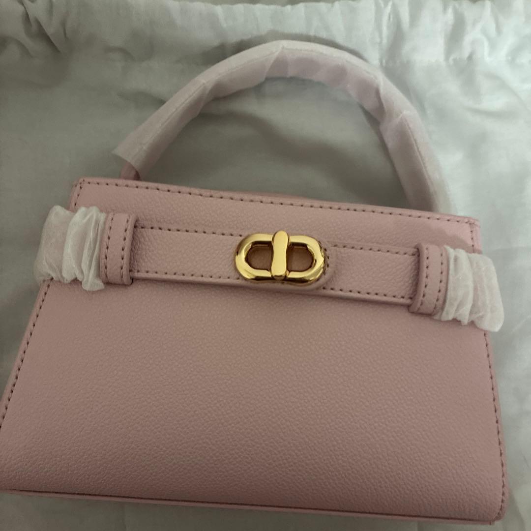 CHARLES&KEITH チャールズ＆キース　オブリエル トップハンドルバッグ