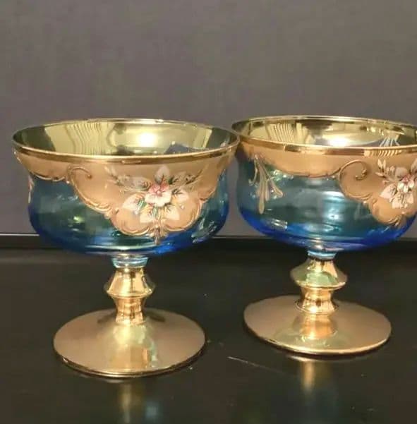 ベネチアンガラス　2客金色とブルーのエレガントなデザインの手描き花柄グラス　①②