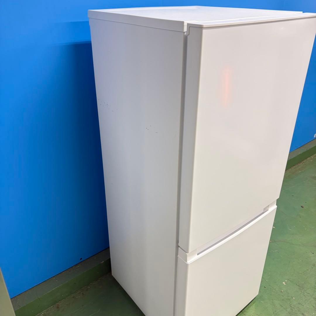 637 ホワイト　冷蔵庫　100L強　小型　右開き　2ドア　一人暮らし　東京発