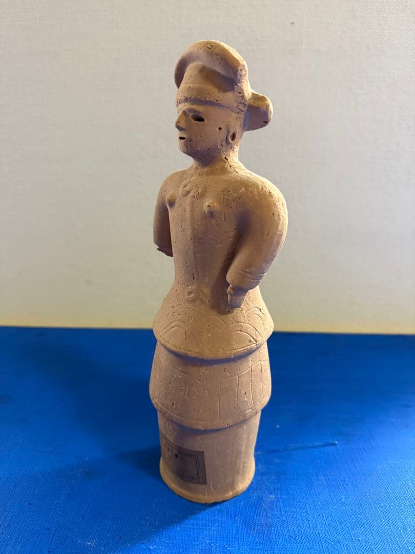 埴輪（正装した女子像） 群馬県伊勢崎市八寸出土・7世紀／複製品 レプリカ