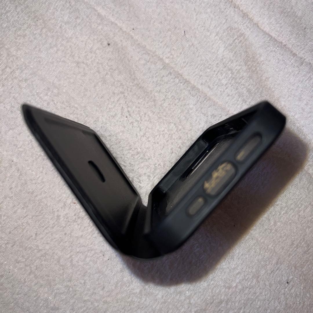 iPhone15Pro カーボン 手帳ケース