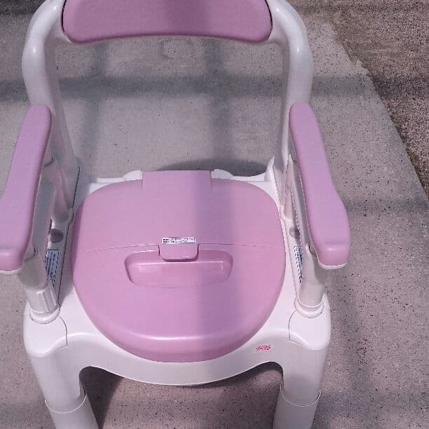 ポータブルトイレ