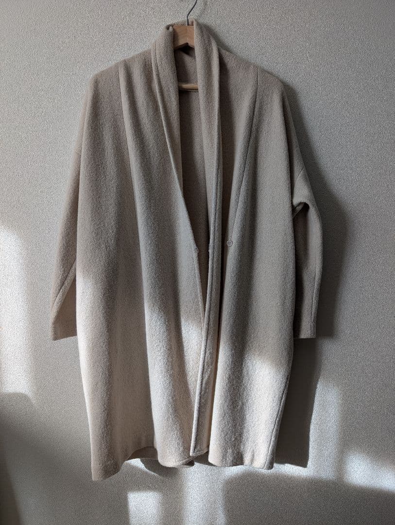 evamevaプレスウールローブコート