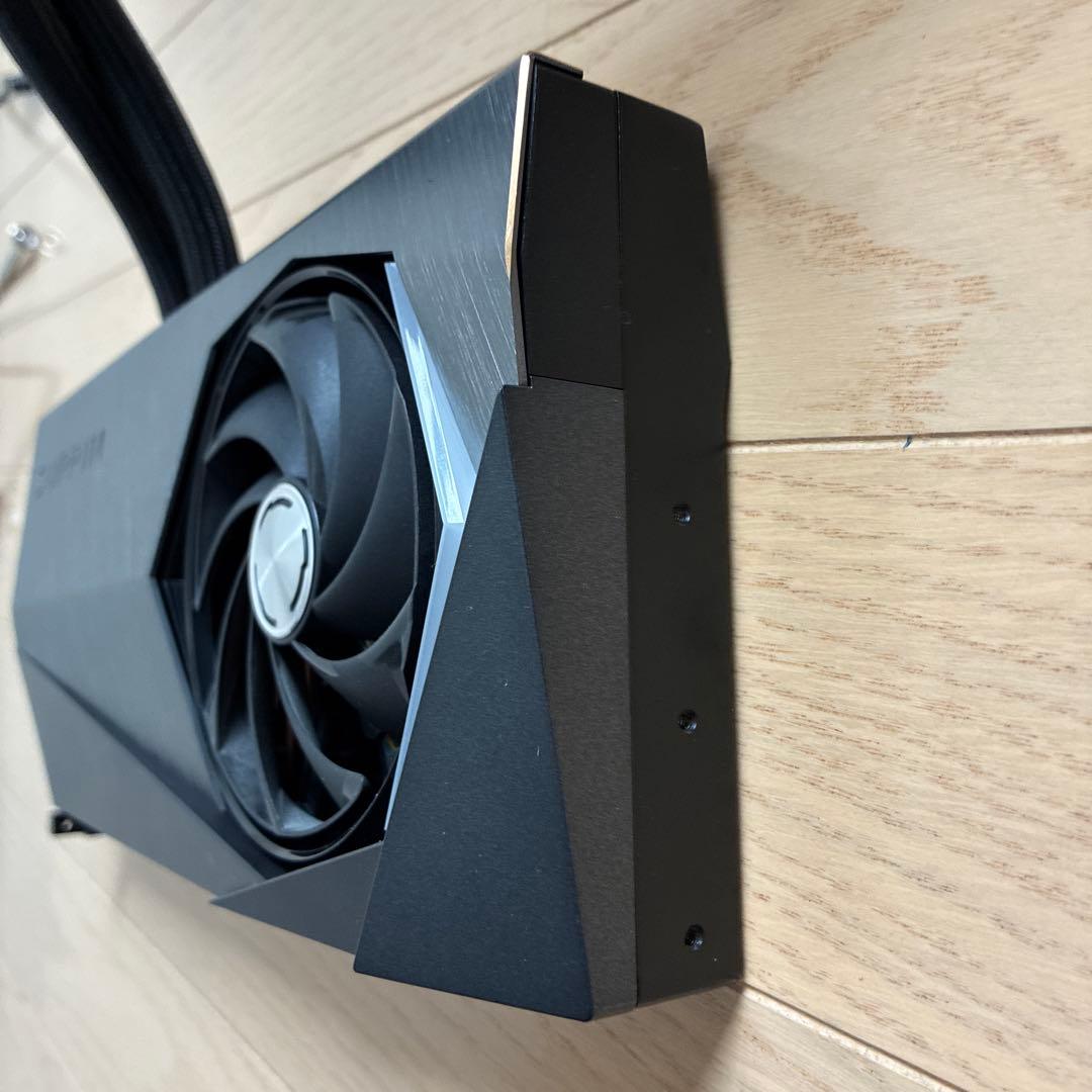 MSI RTX 4090 ヒートシンク　ファン　バックプレート　LED 水冷