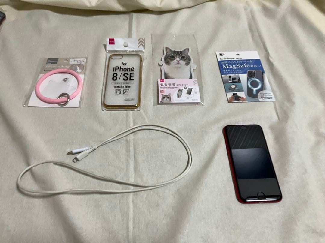 【特別SET】iPhone SE2 64GB RED もちまるスタンド&ケース付
