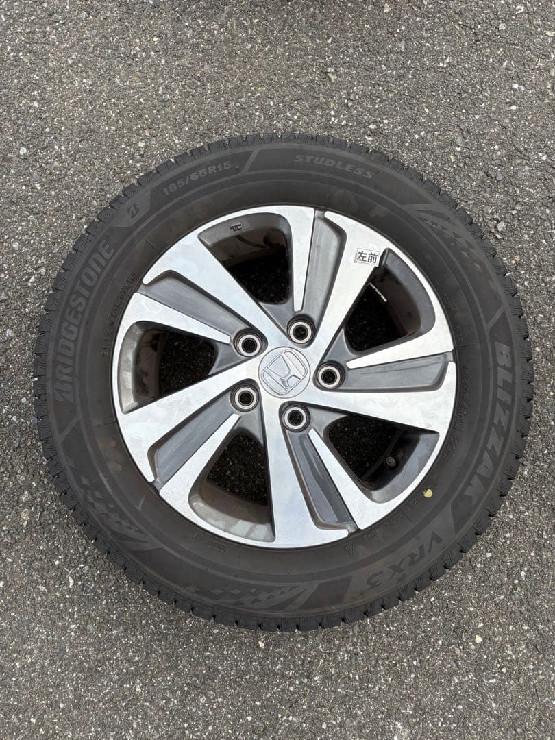 FREED純正アルミ、ブリヂストンBLIZZAK VRX 3スタッドレスセット