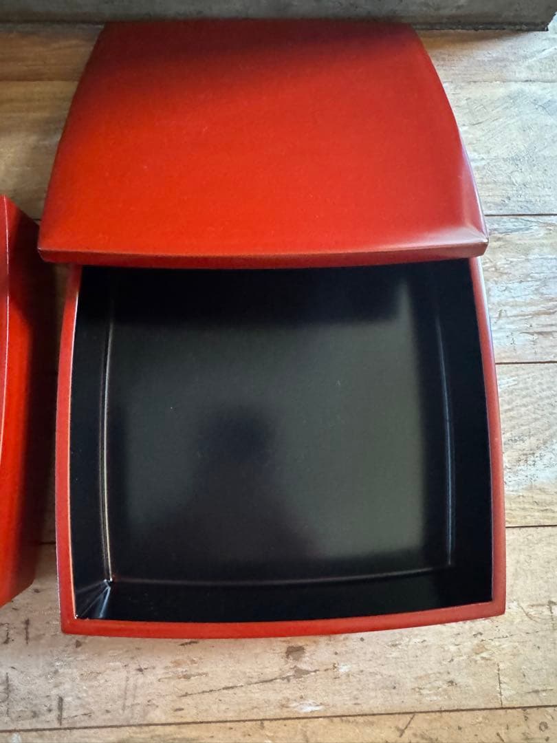 漆器製 赤色 3段重箱 四角形