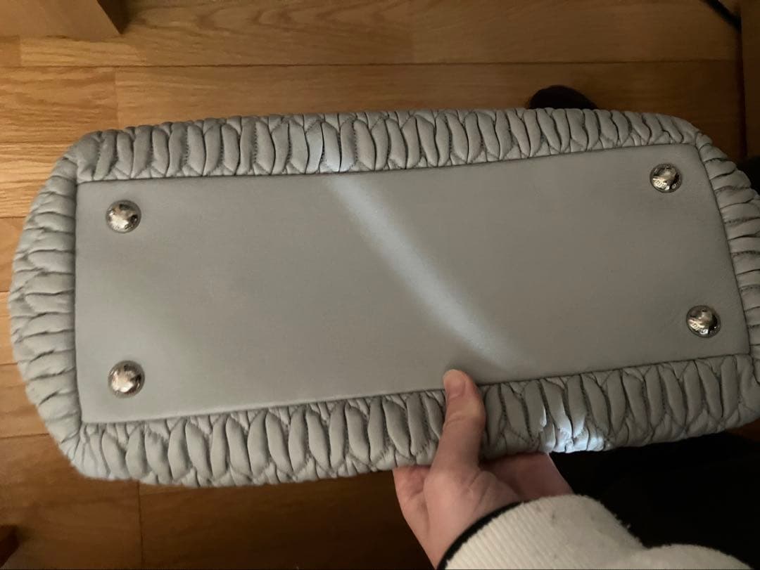 わんわん様MIU MIU グレー ハンドバッグ　ビジュー　ブルー