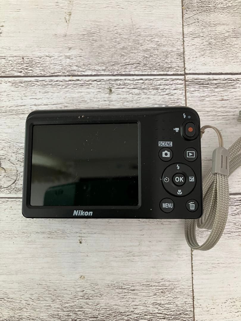 Nikon COOLPIX A10 シルバー