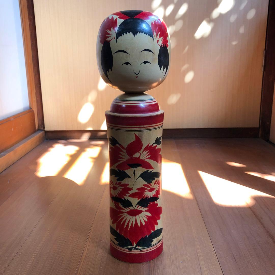 伝統的な花模様の木製こけし大 高さ約40㎝ 作家名 昭和初期