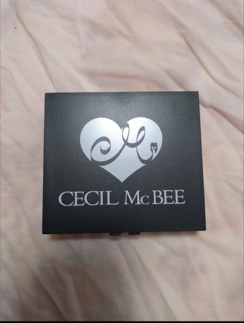 CECIL McBEE つけまケース おまけ付き ３点 つけま ビューラー　③