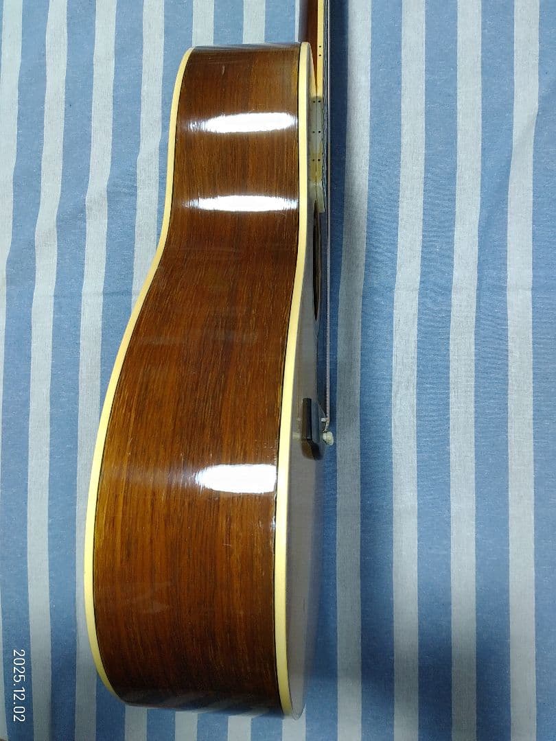 YAMAHAのジャパンヴィンテージ000サイズアコースティックギターFG-302