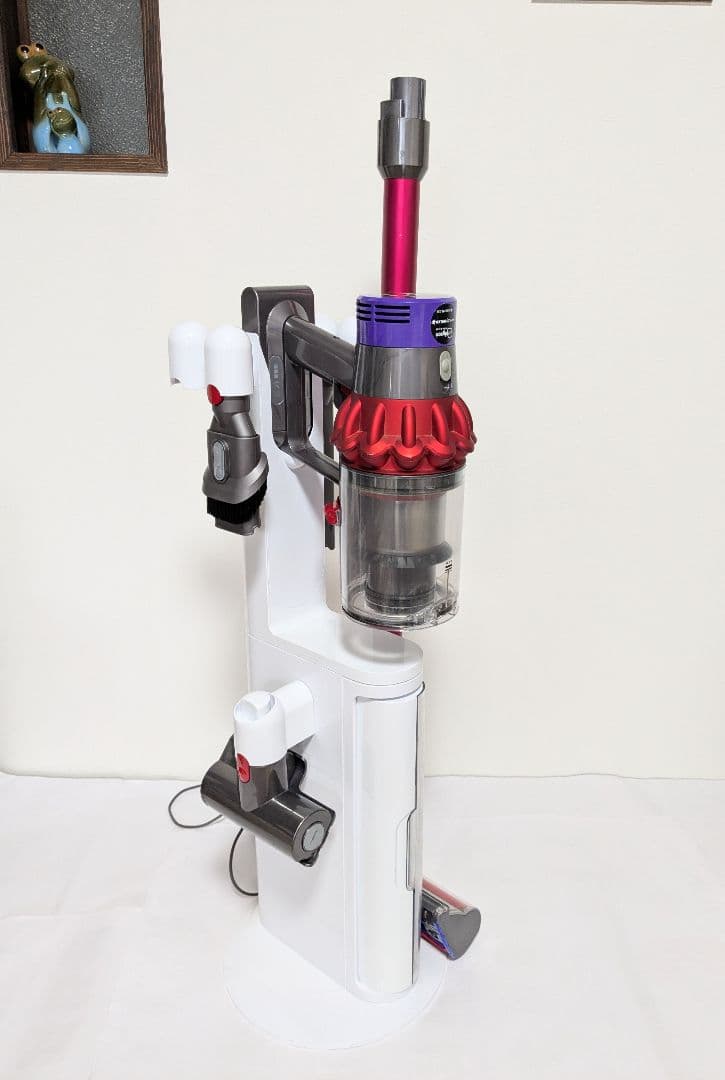 【58分稼働】ダイソン掃除機V10 (新品フロアドック)付きフルセット　①