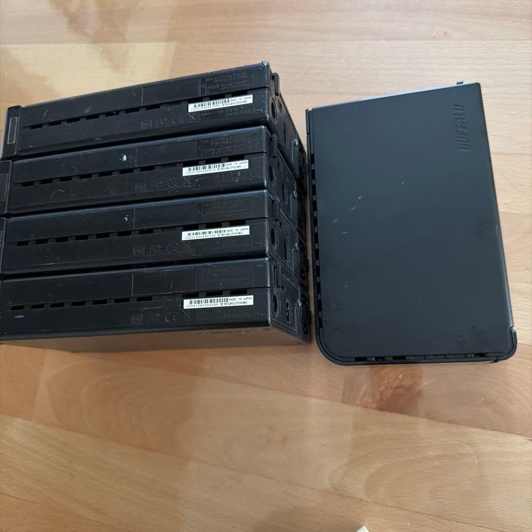 スタック型NAS 5台 USBインターフェース