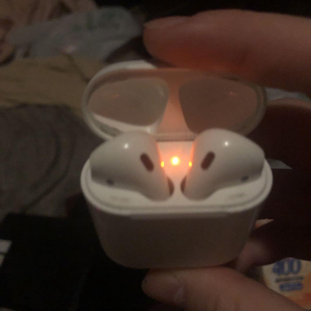 第二世代充電ケース Apple国内純正品