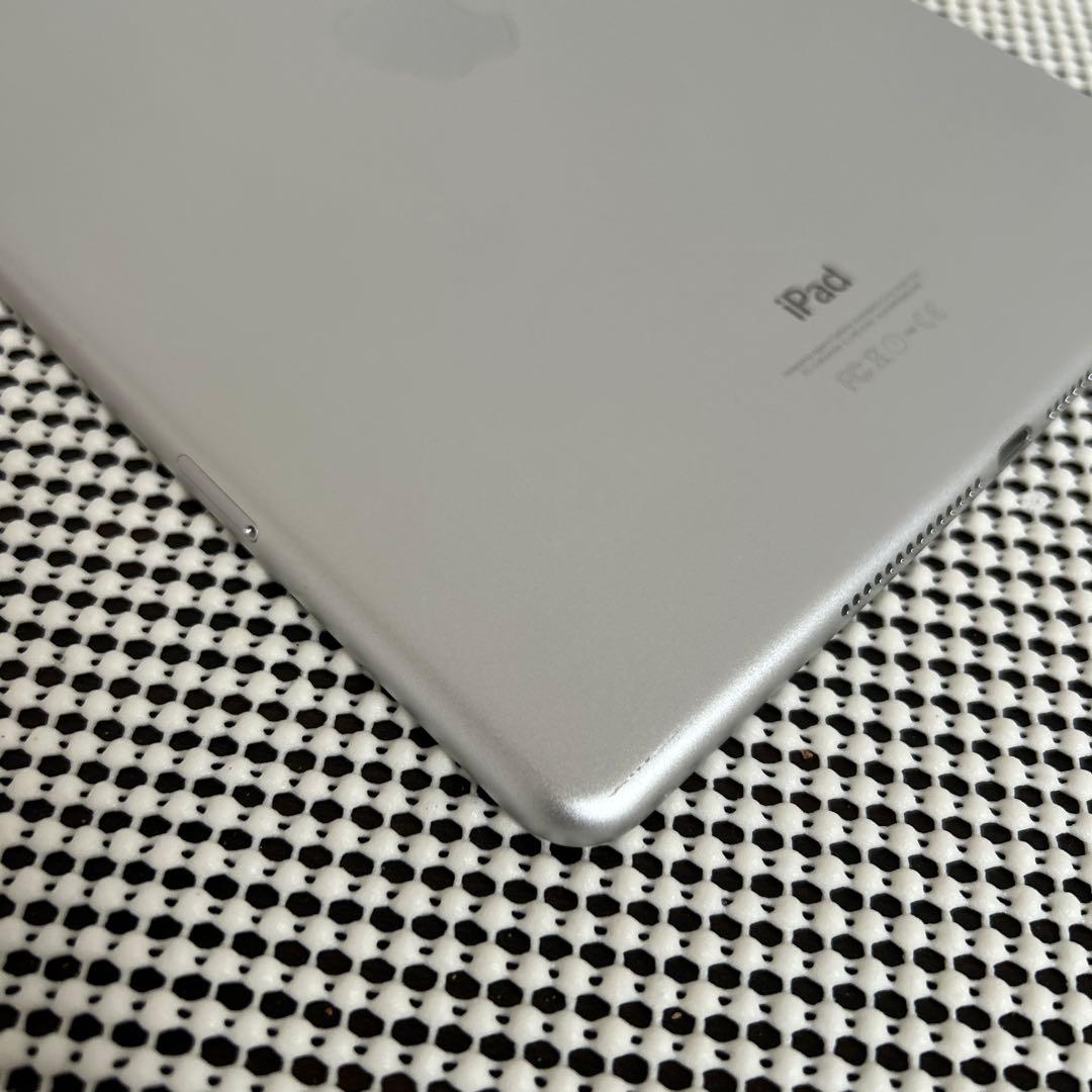 69【早い者勝ち】電池最良好☆iPad Air2 第2世代 16GB au☆