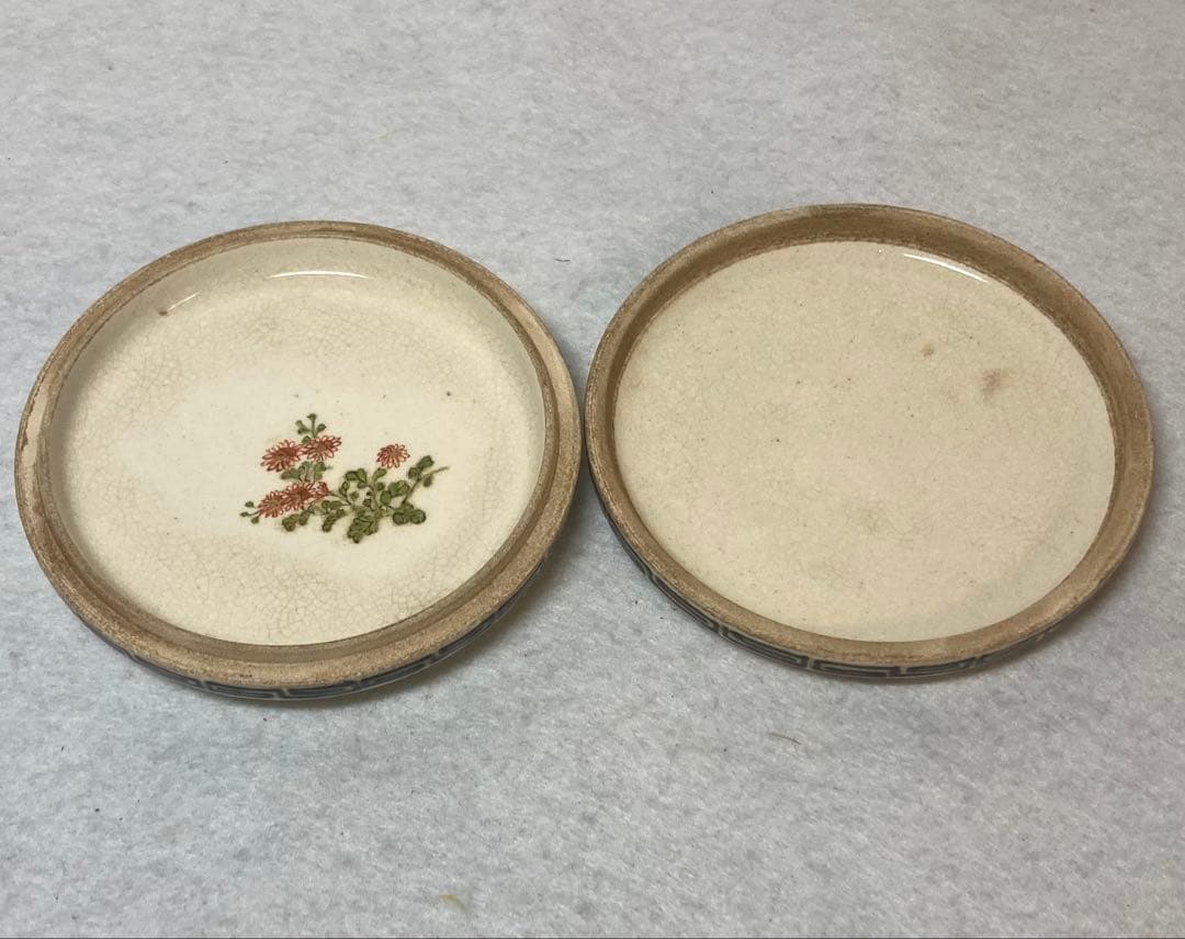 B523h「薩摩 梅樹の絵 平丸香合」井口海仙書付箱　薩摩焼　茶道具