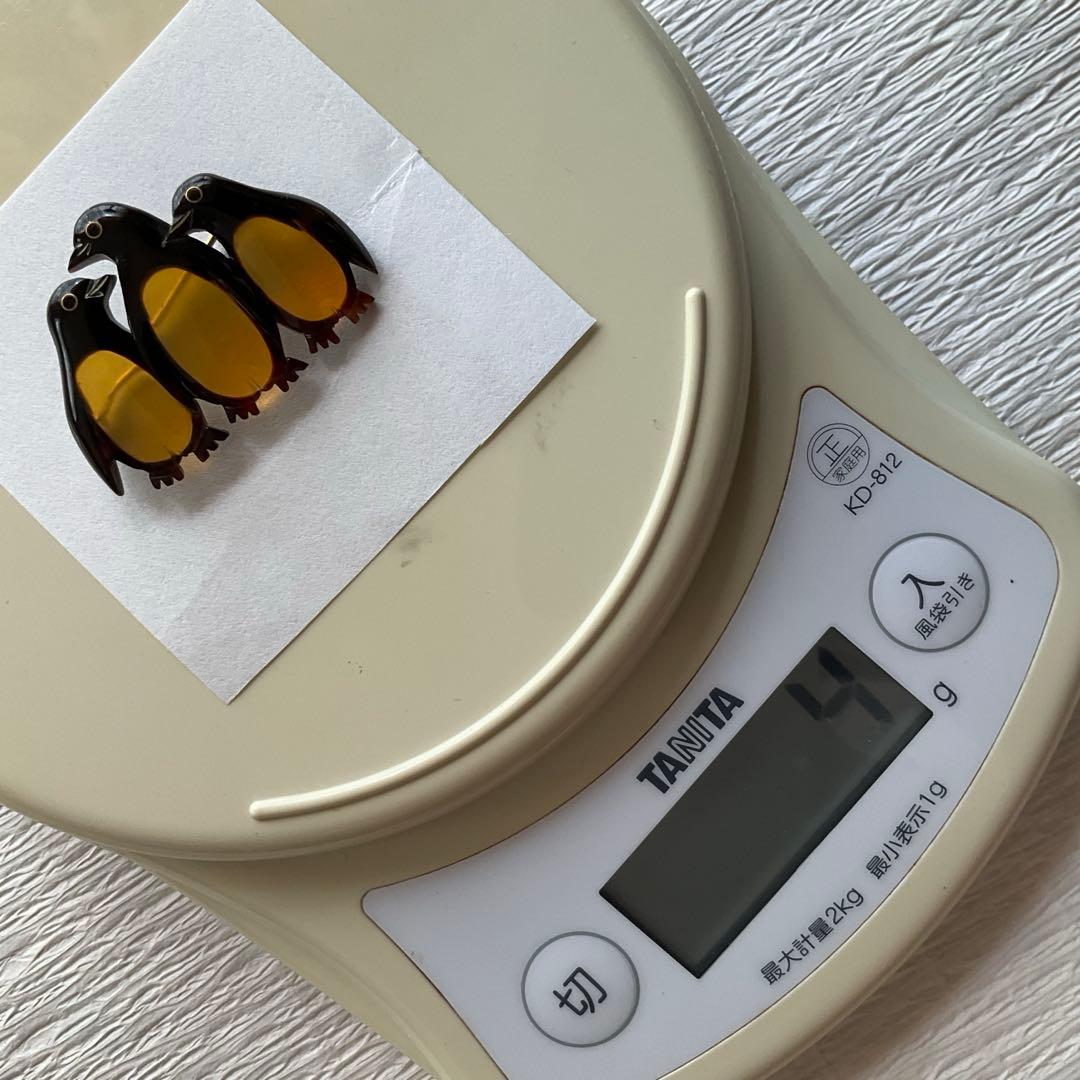 本べっこう　白甲　黒甲　仲良しペンギン　ブローチ