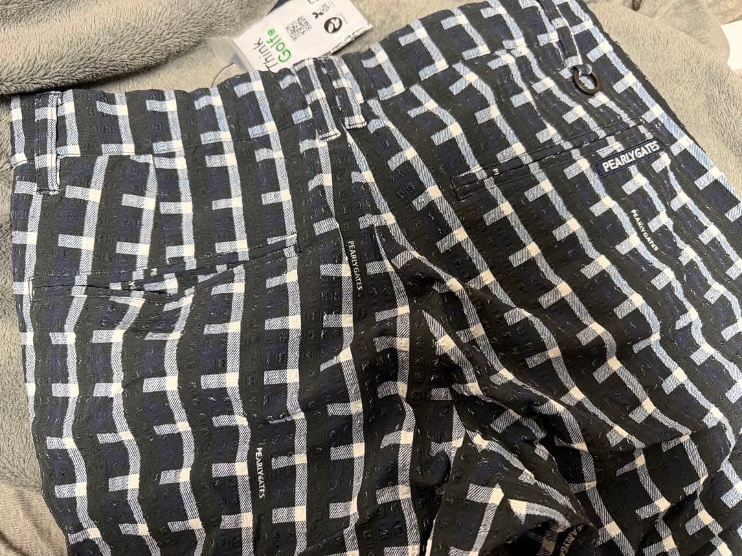 新品タグ付き　パーリーゲイツ　サッカー生地パンツ　サイズM