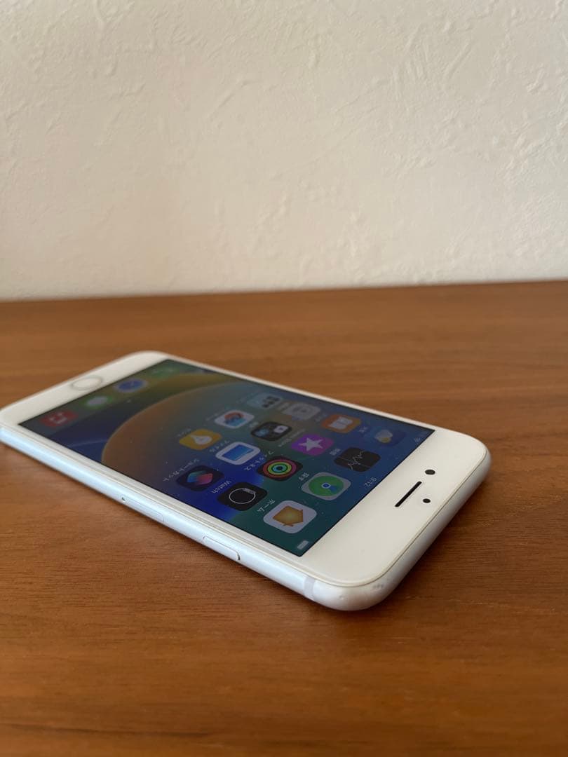 スマートフォン本体 Apple iPhone8 64 GB