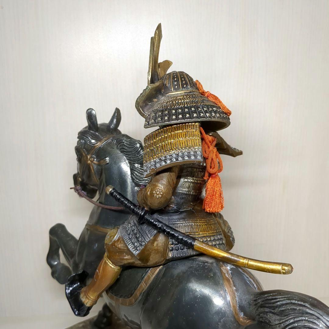 楠木正成　金属製　騎馬武者　馬上武者　横幅最大約３９センチ
