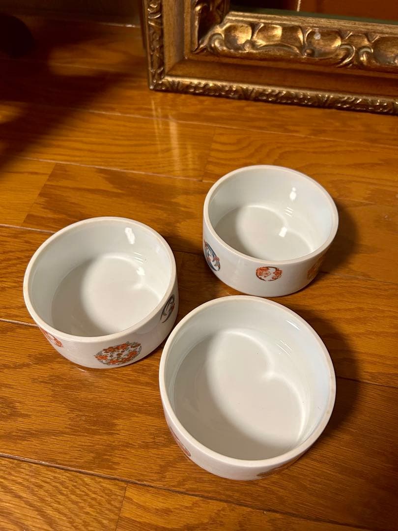 有田焼 深川製磁重箱 蓋物3段　花柄 宮内庁御用達　金彩