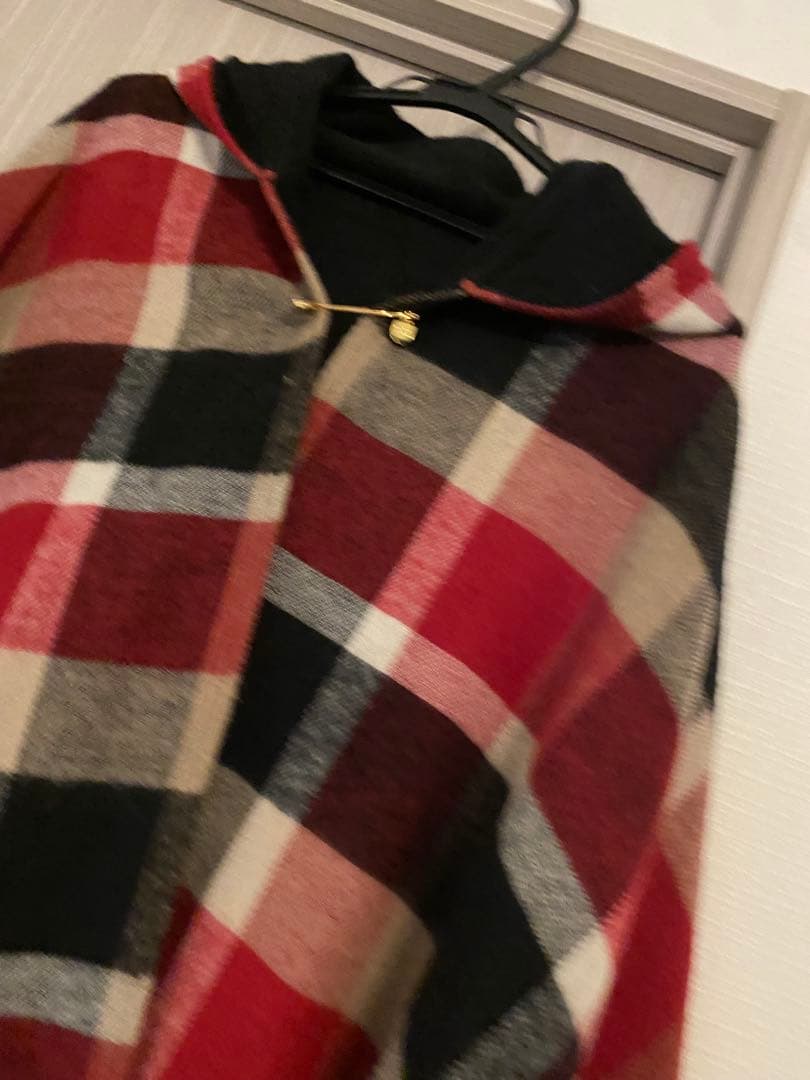 ブルーレーベルクレストブリッジ　ノバチェック柄　フード付大人可愛いあったか羽織り