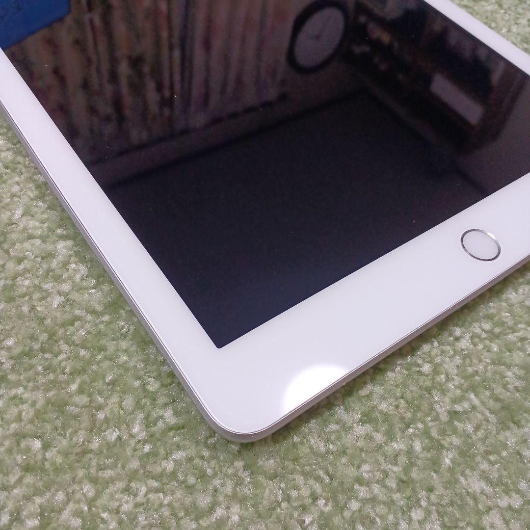 iPad 第6世代　32GB