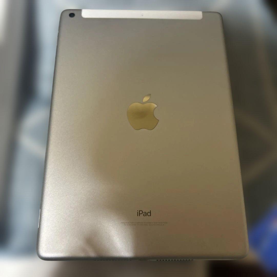 Apple iPad 第7世代Wi-Fi+Cellularシルバー 本体 箱付き