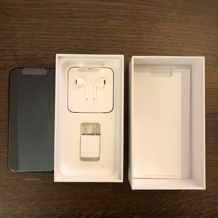 iPhone XR Black 64 GB au SIMフリー新品