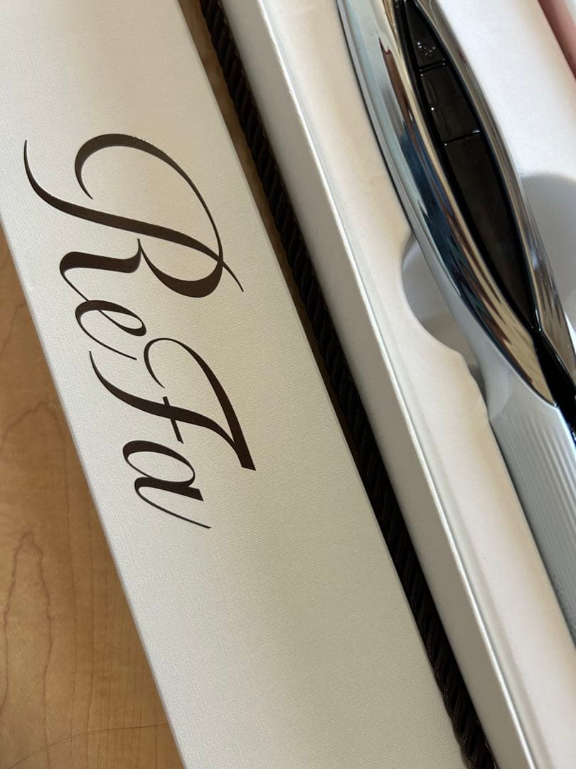 箱付き　ReFa リファ　髪　ストレートヘアアイロン ホワイト