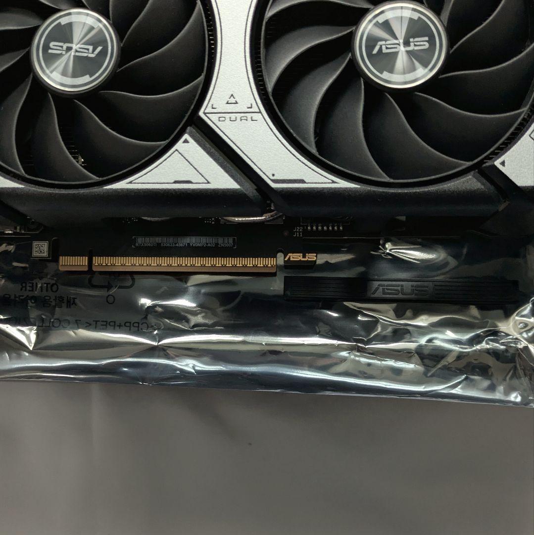 【美品】ASUS Dual GeForce RTX 5060 Ti 8GB