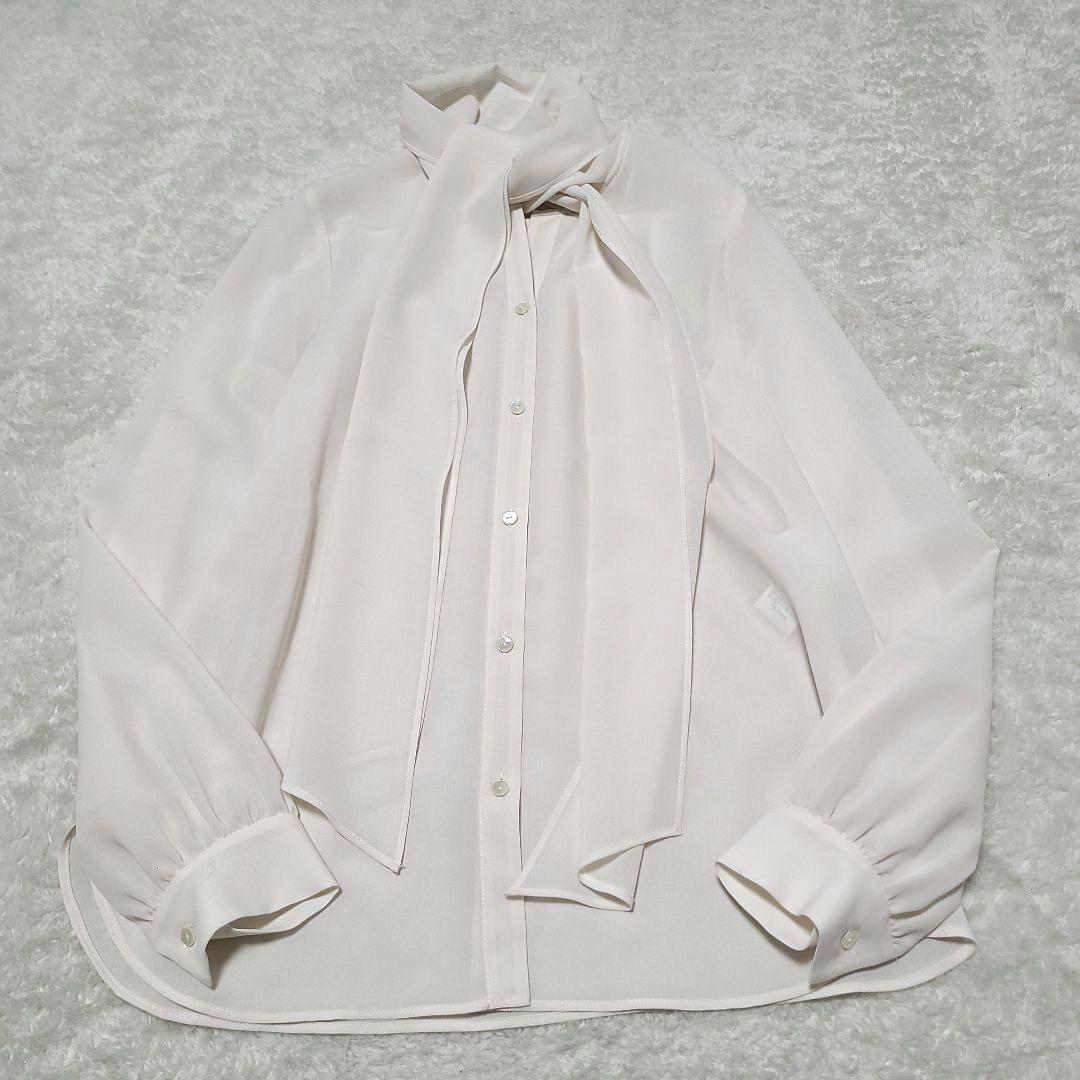 【美品】2024年製　ガリャルダガランテ　フィネスボウタイブラウス　とろみ素材