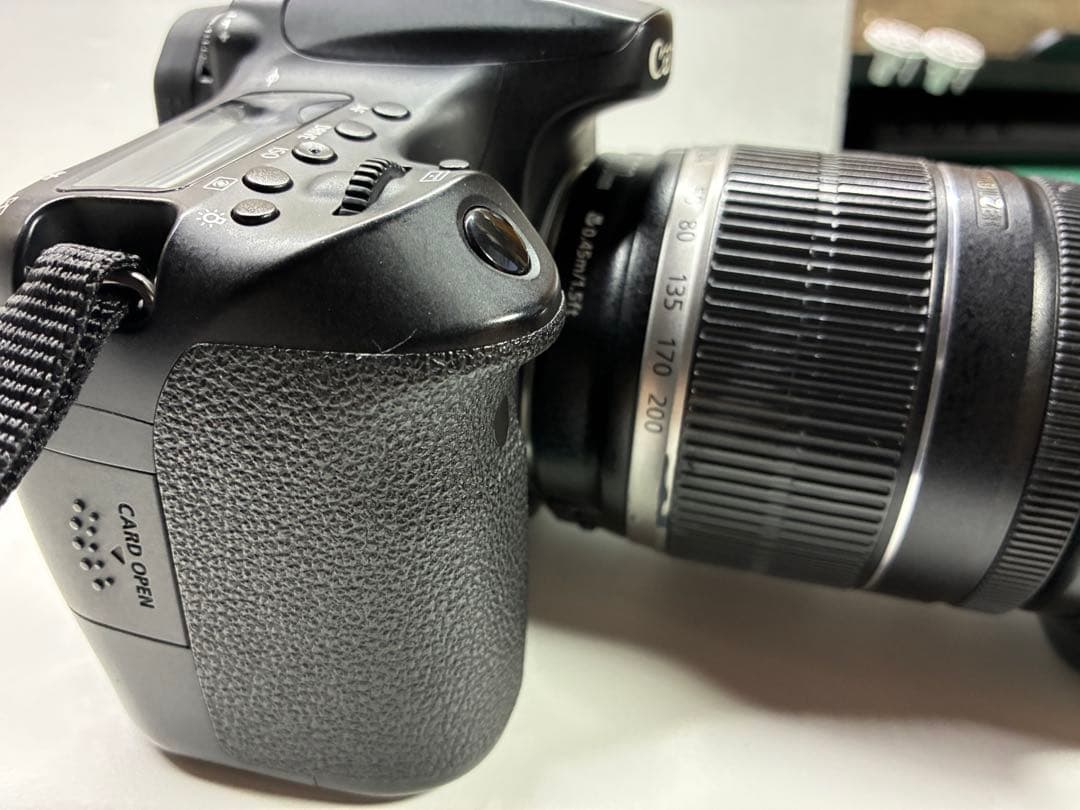 canon70d 18-200レンズ付き　予備バッテリー有り