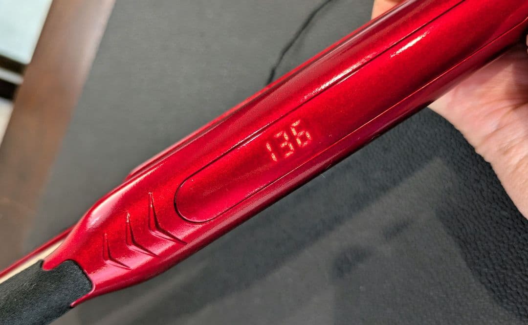 ●ほぼ新品radiantラディアントminiシルクプレートストレートヘアアイロン