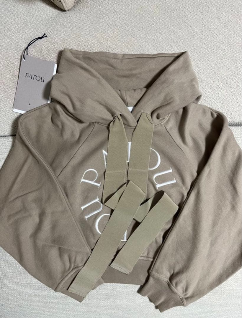 PATOU(パトゥ) ロゴパーカー Sサイズ