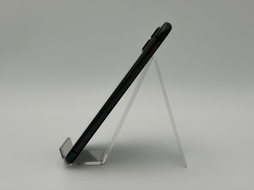 Apple iPhone 11 64GBブラック 本体【SIMロック解除済】